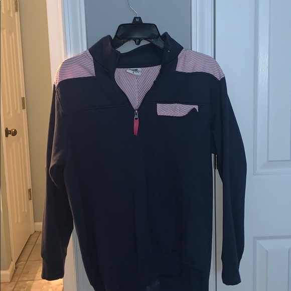 A pull over - Picture 1 of 2